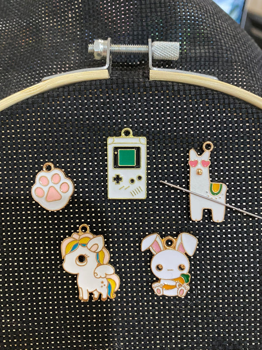 Magnetic Needle minder for cross stiching or embroidery